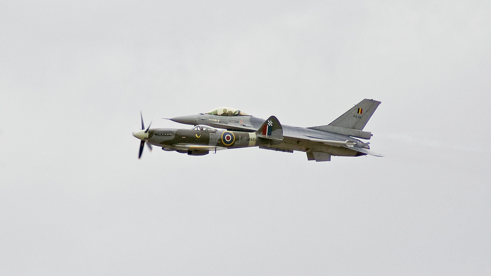 IMGP1206 Belgian AF F-16a with Supermarine 394 Spitfire FR18E in formation