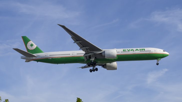 Boeing 777-35E/ER B-16707 Eva Air