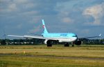 Airbus A330-323 HL8027 Korean Air