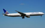 Boeing 777-322/ER N2243U United Airlines
