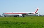 Boeing 777-3U3(ER) PK-GIG Republik Indonesia - Garuda Indonesia