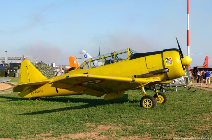 Canadian Car and Foundry Harvard Mk.IV MM53821/ET-7 ItAF