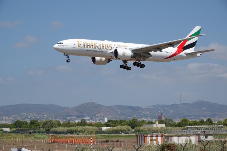 Boeing 777-21H/LR A6-EWG Emirates
