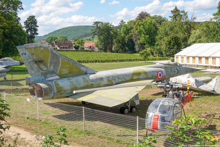 Dassault Mirage 4A 18/AQ French Air Force - Musée Chateau de Savigny-lès-Beaune