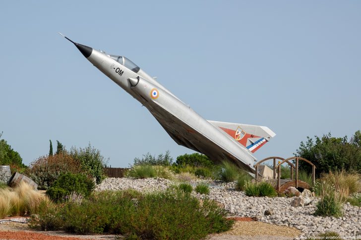 Dassault Mirage 3C 84/5-OM FAF (real Mirage 5BA BA-10 BAF) at a roundabout N7 Carrefour giratoire Base Aerienne 115