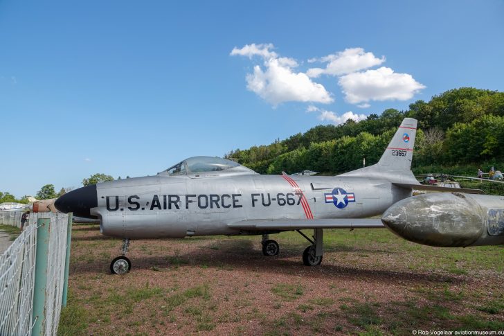 North American F-86D Sabre 52-3667/FU-667 USAF - Musée Chateau de Savigny-lès-Beaune