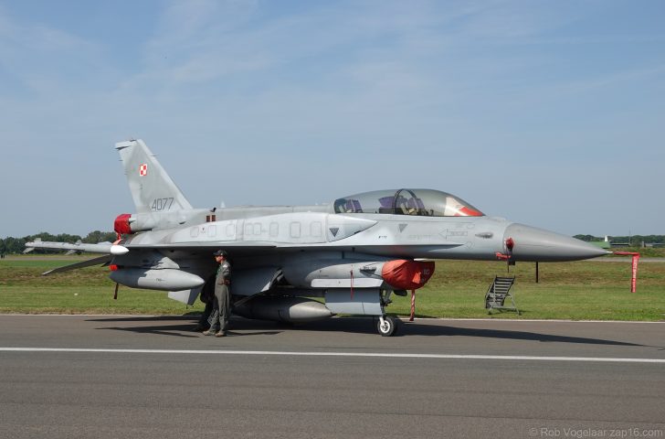 Lockheed Martin F-16D Viper 4077 31.BLT (3/ 6.elt) Polish Air Force