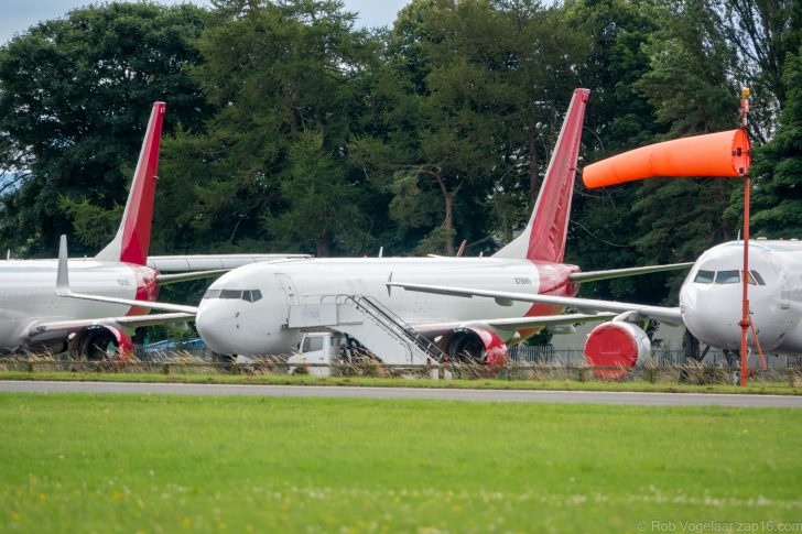 Boeing 737-8FE(SF) N799WS
