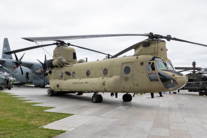 Boeing CH-47F Chinook 15-08178/Co B 1-214th AVN US Army