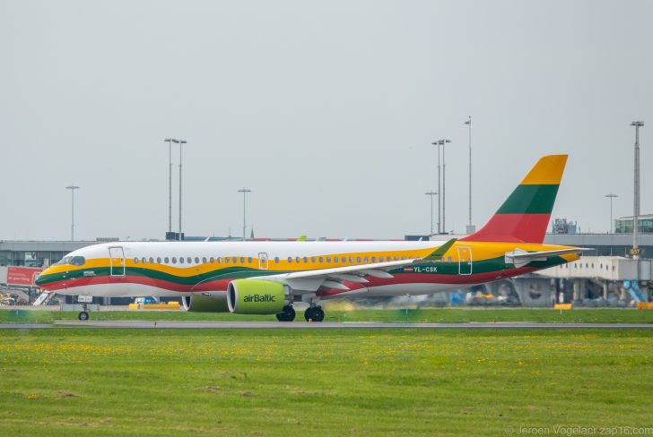 Airbus A220-371 YL-CSK Air Baltic