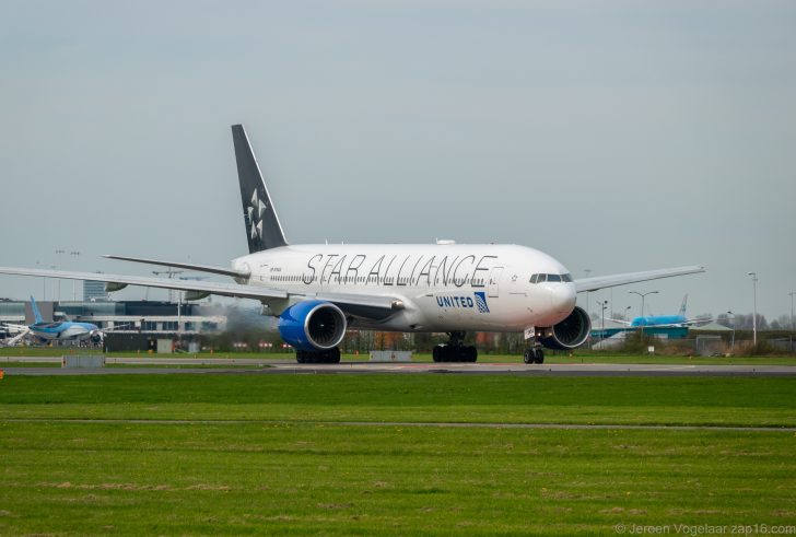Boeing 777-222(ER) N794UA United Airlines