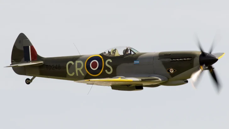 Supermarine 361 Spitfire LF16E G-OXVI
