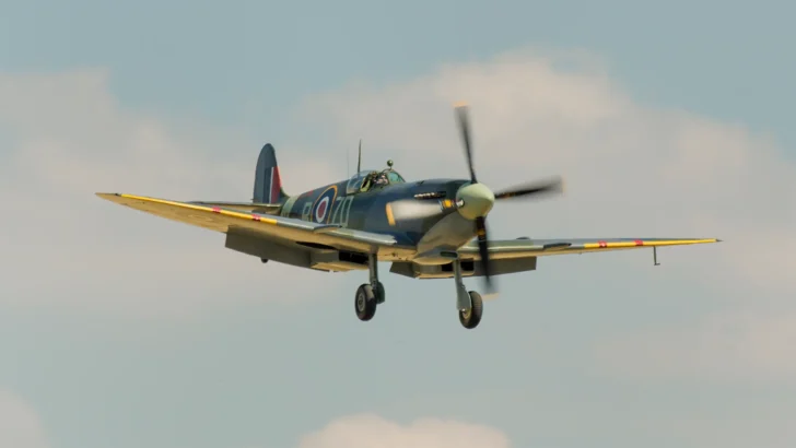Supermarine 361 Spitfire LF9B MH434 G-ASJV