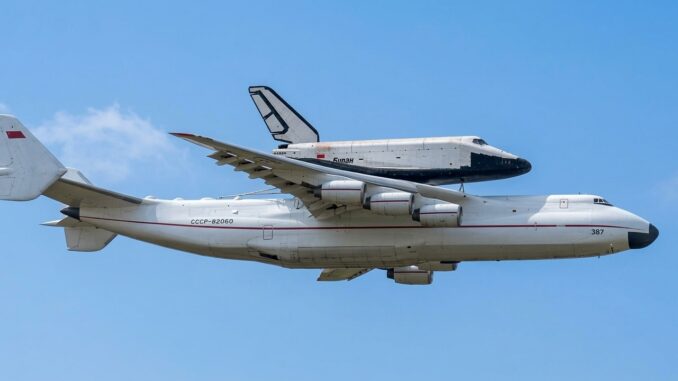 Antonov An-225 Mriya CCCP-82060 and Buran Space Shuttle